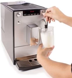 Melitta Volautomatisch Koffiezetapparaat Solo® & Milk E953-202, Zilver/zwart, Caffè Crema & Espresso Per One Touch, Zuigmond Voor Melkschuim -Koffiehuis melitta volautomatisch koffiezetapparaat solo milk e953 202 zilver zwart caffe crema espresso per one touch zuigmond voor melkschuim zilver 10